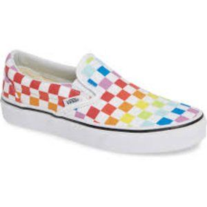 Vans Classic Slip-On Sneaker in Rainbow Check Unisex - 7 Men / 8.5 Women